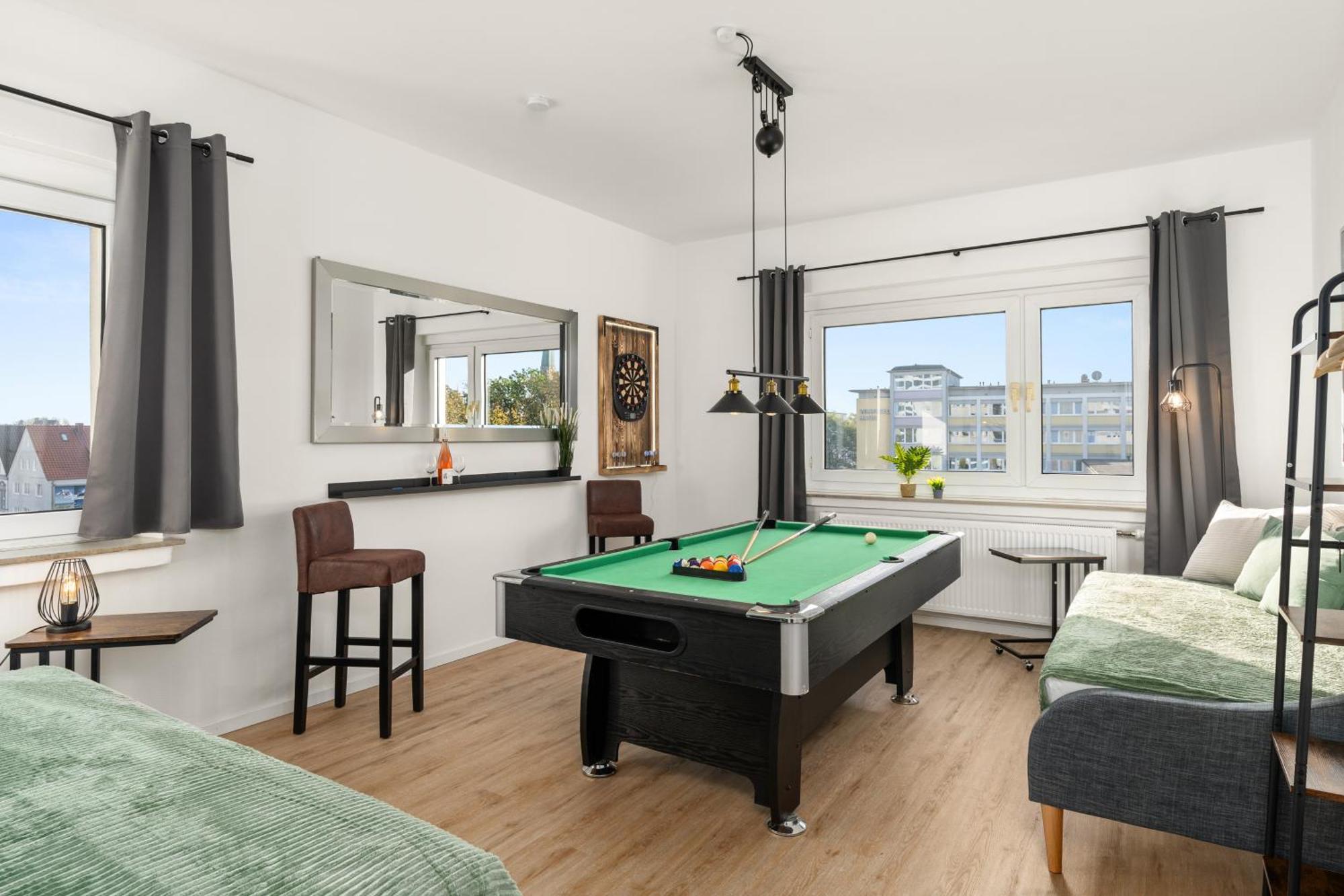 Homely-Apartment Manhattanart, Zentral, Parkplatz, Billard,Ps4, Dart, Balkon Bielefeld Eksteriør billede
