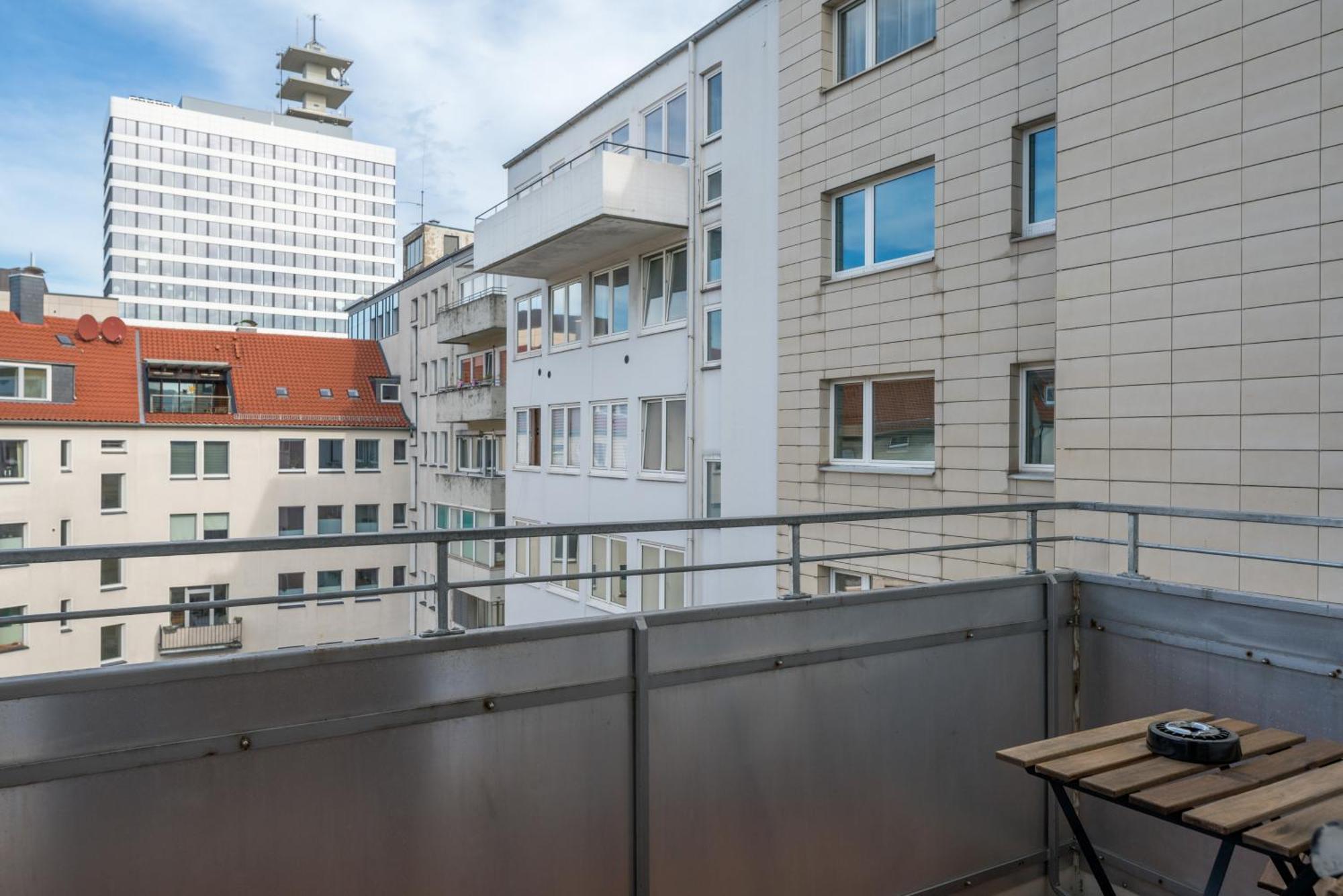 Homely-Apartment Manhattanart, Zentral, Parkplatz, Billard,Ps4, Dart, Balkon Bielefeld Eksteriør billede