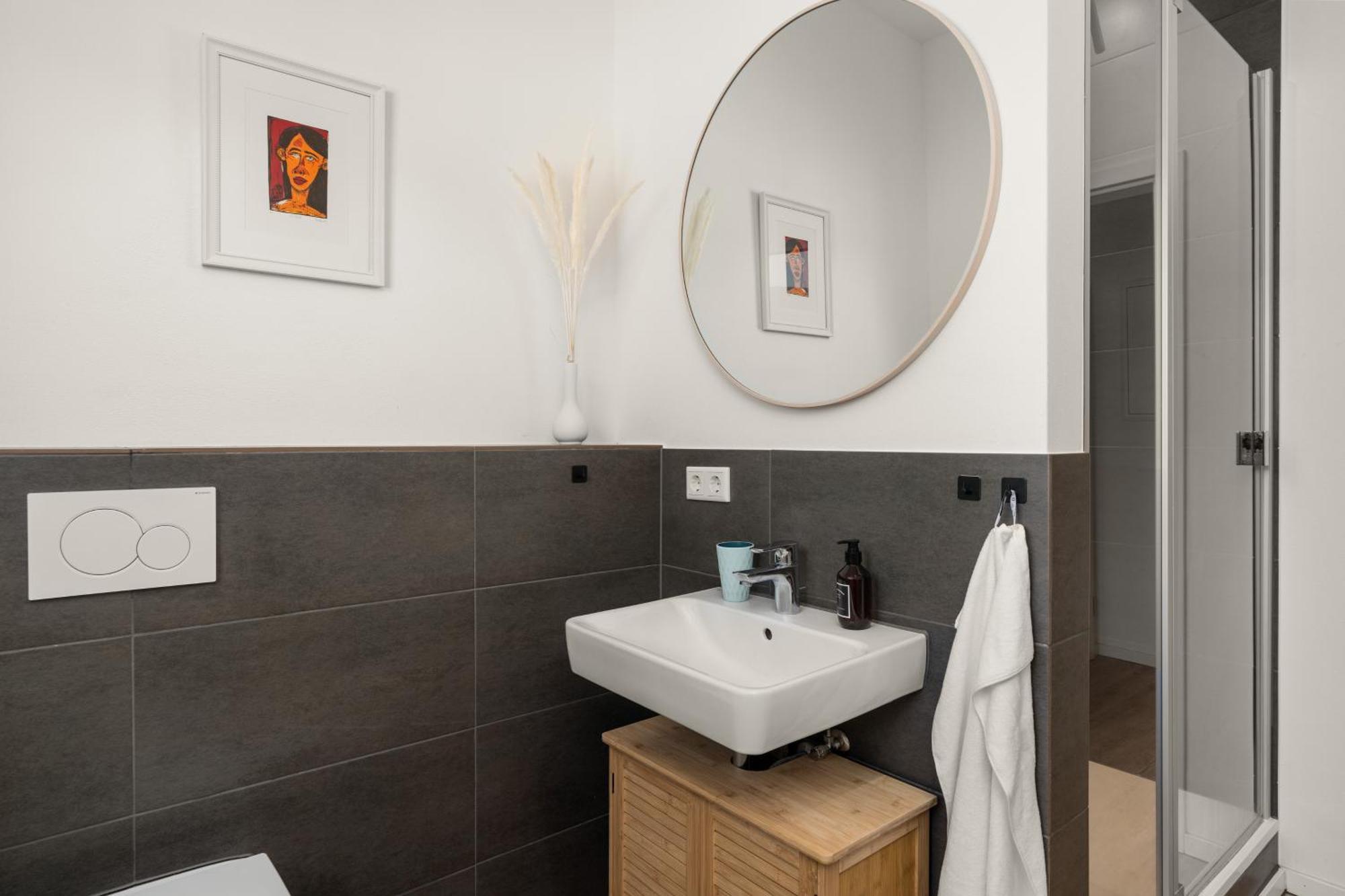 Homely-Apartment Manhattanart, Zentral, Parkplatz, Billard,Ps4, Dart, Balkon Bielefeld Eksteriør billede